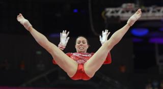 Beth Tweddle feet photo 16