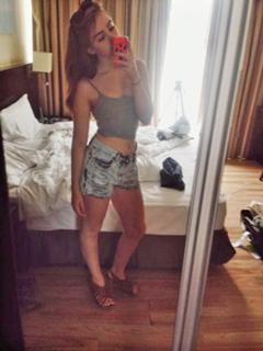 Bethan Mary Leadley feet photo 8
