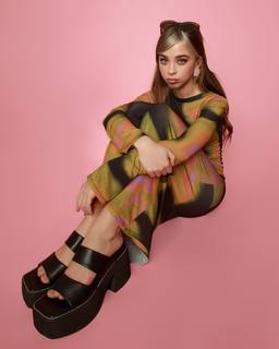 Bethan Mary Leadley feet photo 4