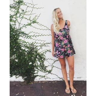 Bethany Hamilton feet photo 9