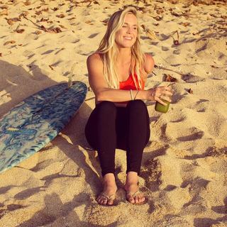 Bethany Hamilton feet photo 10