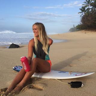Bethany Hamilton feet photo 4