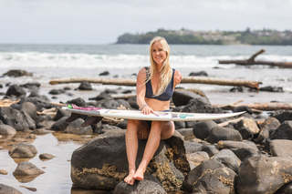 Bethany Hamilton feet photo 11