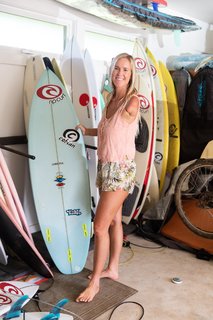 Bethany Hamilton feet photo 10