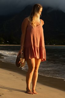 Bethany Hamilton feet photo 9