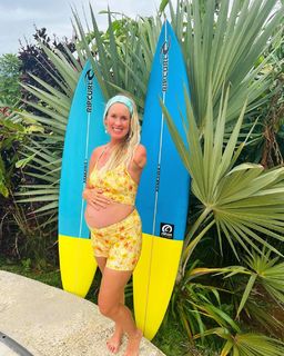 Bethany Hamilton feet photo 2