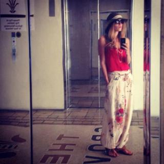 Bethany Joy Lenz feet photo thumbnail