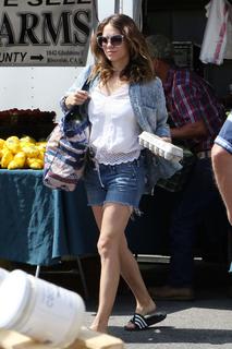 Bethany Joy Lenz feet photo thumbnail