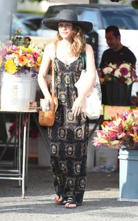 Bethany Joy Lenz feet photo thumbnail