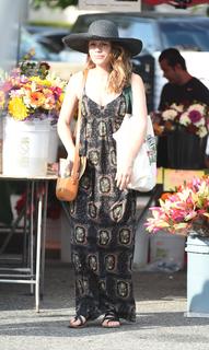 Bethany Joy Lenz feet photo thumbnail