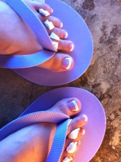 Bethany Mota feet photo thumbnail