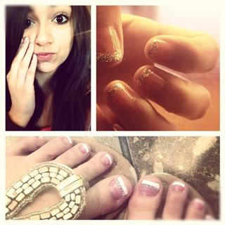 Bethany Mota feet photo thumbnail
