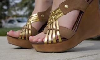 Bethany Mota feet photo thumbnail