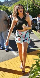 Bethany Mota feet photo thumbnail