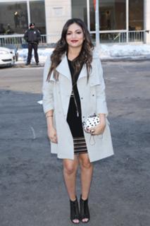 Bethany Mota feet photo thumbnail