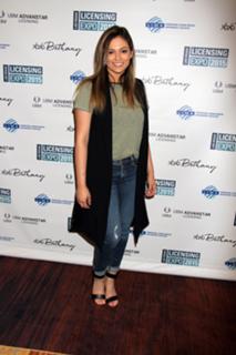 Bethany Mota feet photo thumbnail