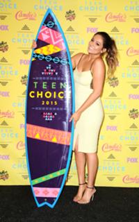 Bethany Mota feet photo thumbnail