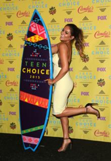 Bethany Mota feet photo thumbnail