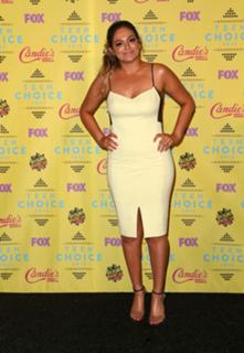 Bethany Mota feet photo thumbnail
