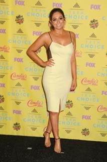 Bethany Mota feet photo thumbnail