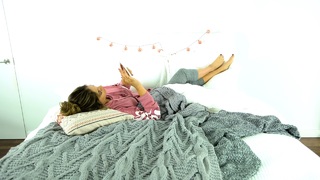 Bethany Mota feet photo thumbnail