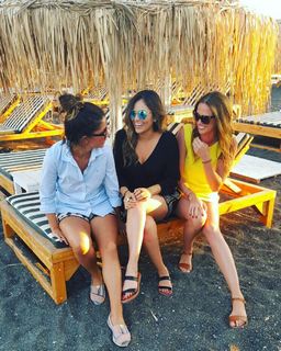 Bethany Mota feet photo thumbnail