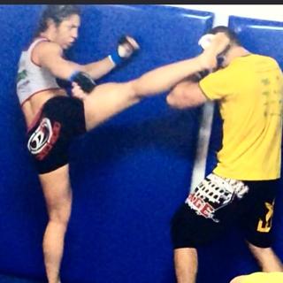 Bethe Correia feet photo 20