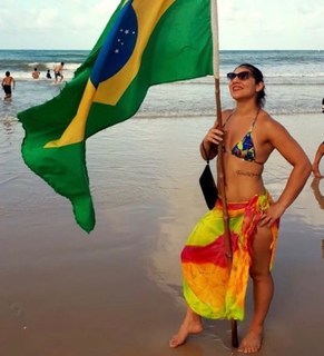 Bethe Correia feet photo 11