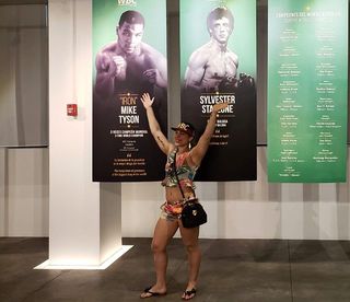 Bethe Correia feet photo 4