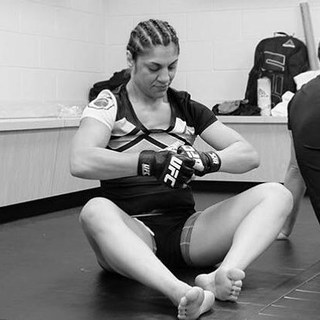 Bethe Correia feet photo 11