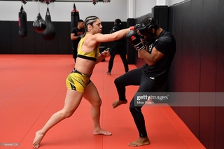 Bethe Correia feet photo 14