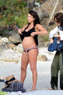 Bethenny Frankel feet photo thumbnail