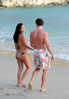 Bethenny Frankel feet photo thumbnail