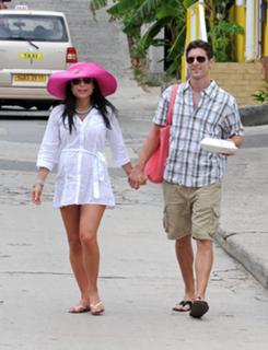 Bethenny Frankel feet photo thumbnail