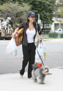 Bethenny Frankel feet photo thumbnail