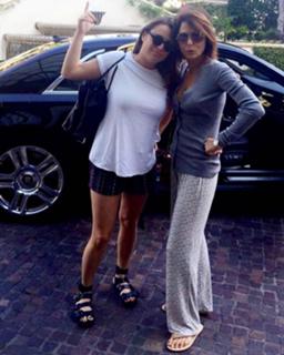 Bethenny Frankel feet photo thumbnail