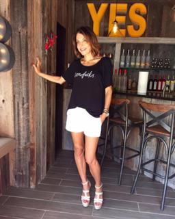 Bethenny Frankel feet photo thumbnail