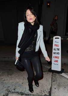 Bethenny Frankel feet photo thumbnail