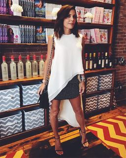 Bethenny Frankel feet photo thumbnail