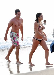 Bethenny Frankel feet photo thumbnail