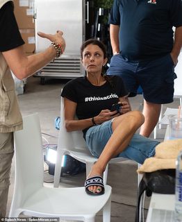 Bethenny Frankel feet photo thumbnail
