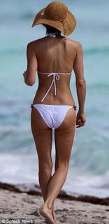 Bethenny Frankel feet photo thumbnail