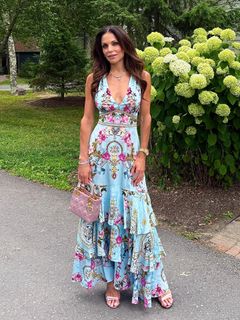 Bethenny Frankel feet photo thumbnail