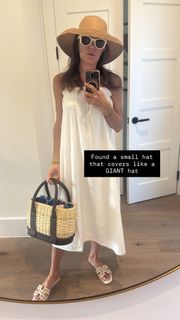 Bethenny Frankel feet photo thumbnail