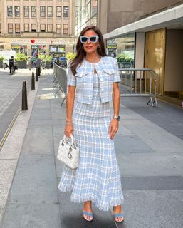 Bethenny Frankel feet photo thumbnail