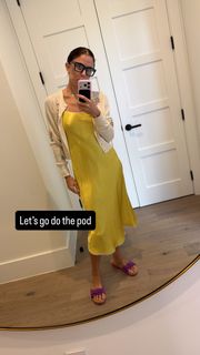 Bethenny Frankel feet photo thumbnail