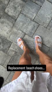 Bethenny Frankel feet photo thumbnail