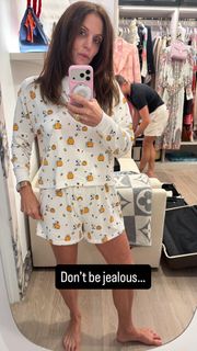 Bethenny Frankel feet photo thumbnail