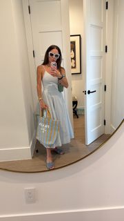 Bethenny Frankel feet photo thumbnail