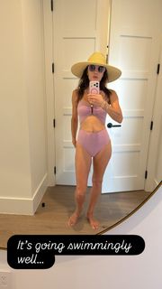 Bethenny Frankel feet photo thumbnail